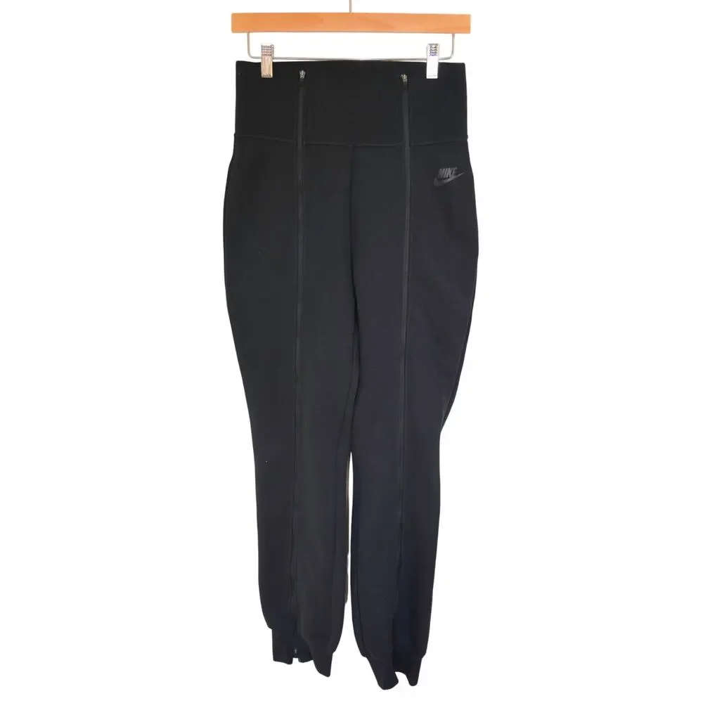 Nike women’s tech